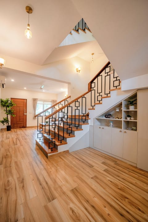 Villa, 4 Bedrooms, Balcony | Interior