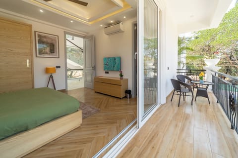 Luxury Villa | Iron/ironing board, free WiFi