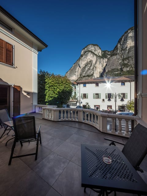 Deluxe Room, Mountain View | Terrace/patio