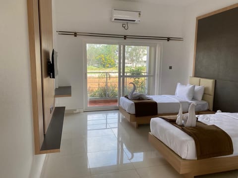 Room | Desk, laptop workspace, free WiFi, bed sheets