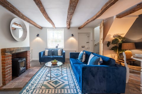 154 Blakeney High Street, Blakeney: A gorgeous and stylish cottage, full of character