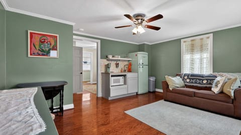 Apartment, 1 Bedroom | Living area | Smart TV, streaming services