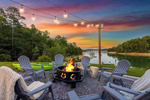 Beautiful firepit on the lake