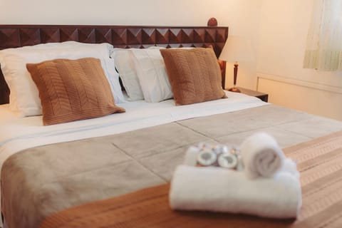 Apartment | Iron/ironing board, WiFi (free), individually furnished, bed sheets