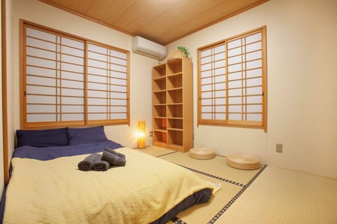 Comfort House, 2 Bedrooms | Blackout drapes, iron/ironing board, WiFi (free)