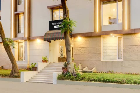 House | Reception