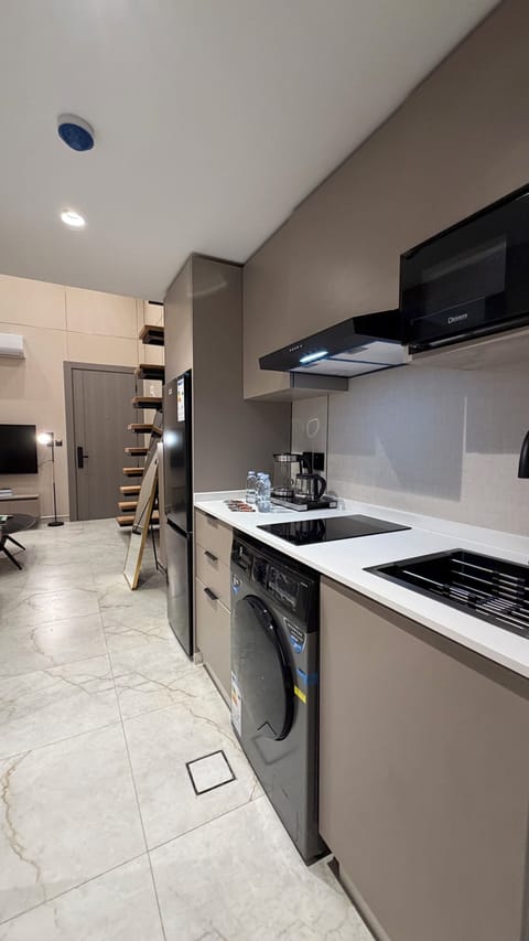 Apartment, 2 Bedrooms, Accessible, Smoking | Interior