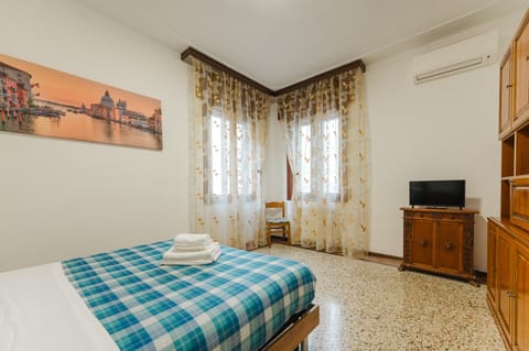 Apartment, Balcony