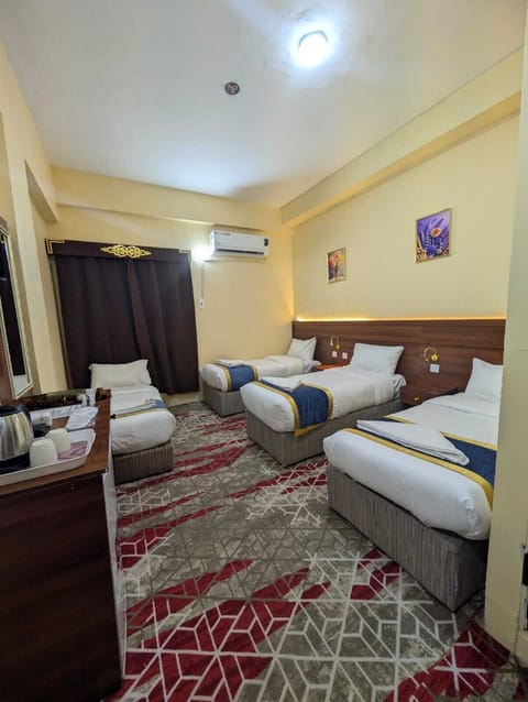 Classic Quadruple Room | Desk, WiFi (free)
