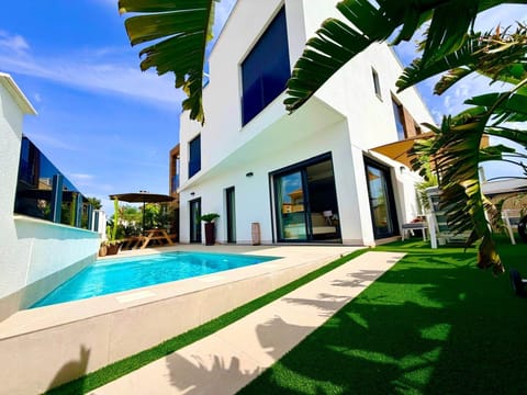 Outside overview 1