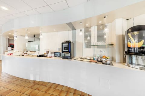 Daily buffet breakfast (EUR 11.90 per person)