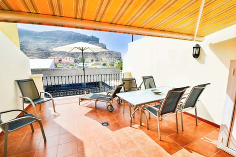 A big terrace with morning sun until mid-afternoon is definitely a great place to spend your holidays.