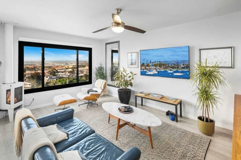 Bright living space with stunning city views
