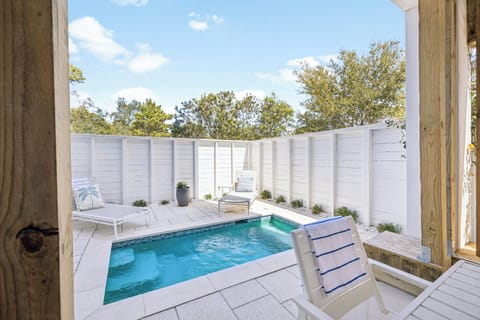 Welcome to The Splash Pad: Private Pool at The Pointe