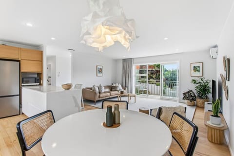 Open plan modern living