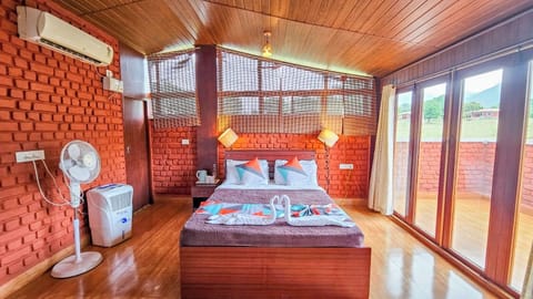 Deluxe Room | Free WiFi