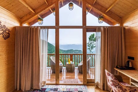 Valley View and Himalaya View With Big Balcony Room | Interior