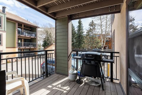 Awesome patio area with a BBQ Grill