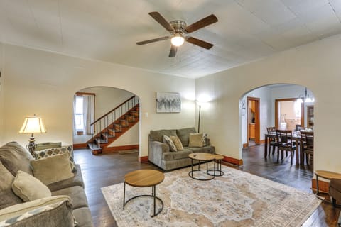 House (5 Bedrooms) | Interior