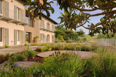 Double Room, Balcony, Garden View | Property grounds