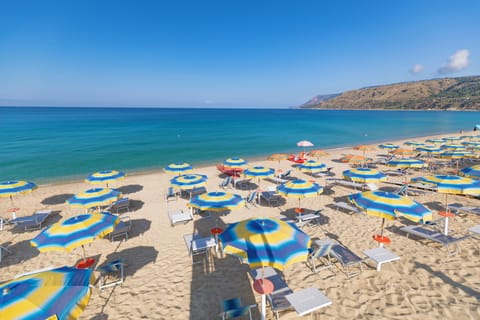Private beach, white sand, beach bar