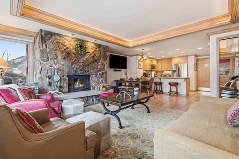 lodgetower-578-3551_55126972087_o