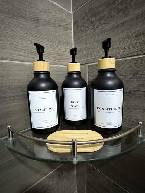 Bathroom amenities