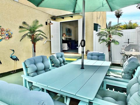 Heart of Naples: where coastal serenity meets vibrant Long Beach living