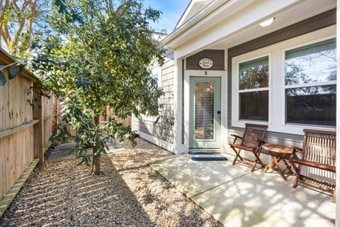 Welcome to Beach Please, a cozy 2-bedroom townhome in the inviting Beacon Quarters community, perfect for a Corolla getaway.