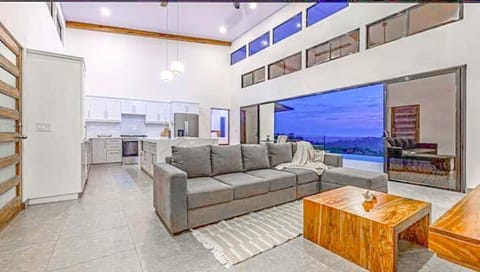 House, 3 Bedrooms, Private Pool, Ocean View | Living area
