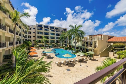 Shared pool- enjoy the view!