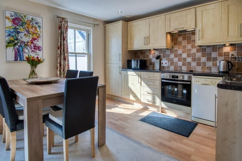 Yr Encil - 2 Bedroom Apartment - Tenby (27741)