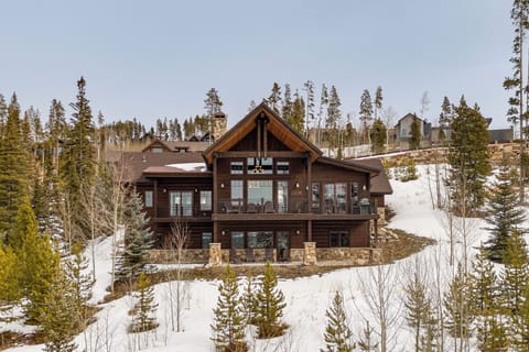 Fraser Vacation Rental | 4BR | 3.5BA | 2,600 Sq Ft | Threshold Step to Enter