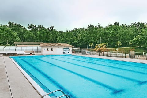 Holiday Home Swimming Pool
