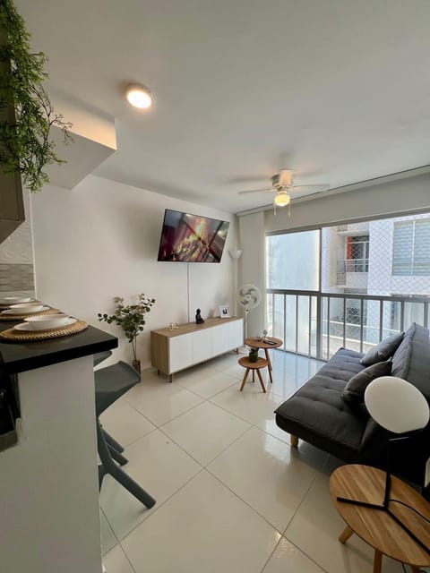 Apartment, 3 Bedrooms, Accessible, City View | Living area