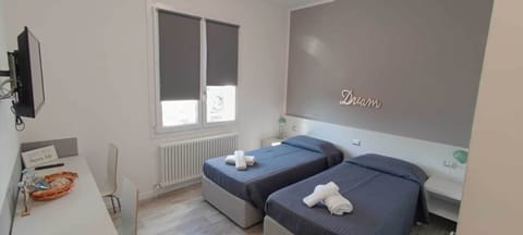 Double or Twin Room, Garden View