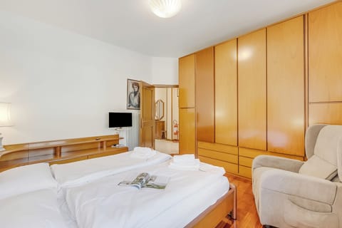 Standard Apartment, 3 Bedrooms, Balcony (Rosa Apartment, Balcony and AC) | 3 bedrooms