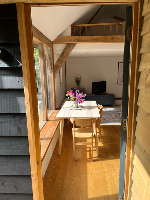 Studio | Dining