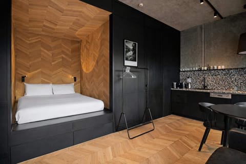 Apartment | 1 bedroom, bed sheets
