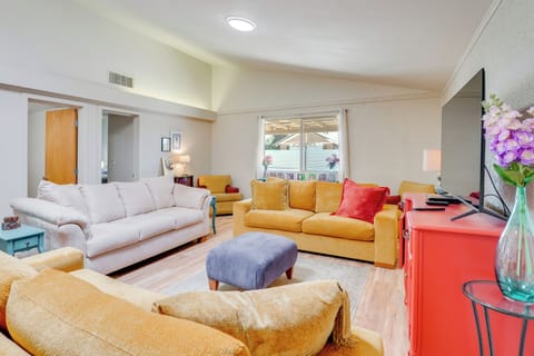 Tucson Vacation Rental | 3BR | 2BA | 2,000 Sq Ft | 1 Step to Enter