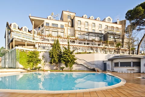Indoor pool, seasonal outdoor pool