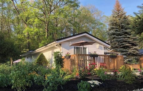 Deluxe Studio Suite, Garden View | Exterior