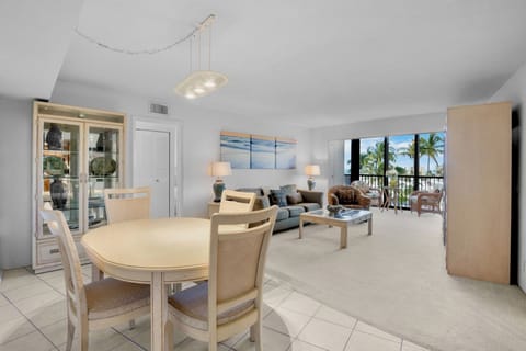 Harbor Towers Unit 525 by Tropical Sands Accommodations
