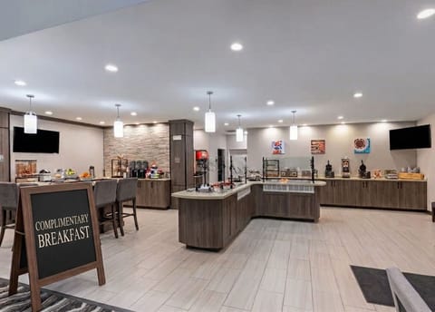 Enjoy daily complimentary breakfast!