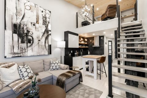 Apartment, Balcony, Mountain View | Living area | Flat-screen TV