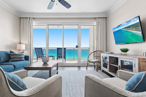 Living Room with direct Gulf View from every angle