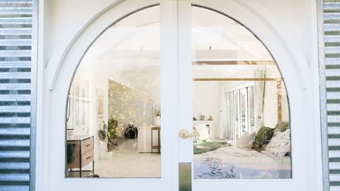 Back arch doorway