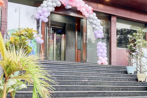 House | Reception