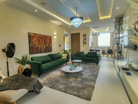 Economy Apartment, Balcony, City View | Living area