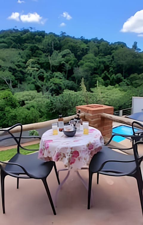 Suite | Outdoor dining